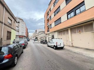 Aparcament cotxe  N/a. Garaje de raya muy amplio para cualquier tipo de vehículo muy am