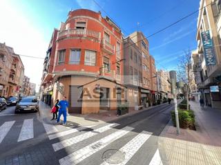 Lloguer Local Comercial  N/a. Excelente local en la calle benito pérez galdós de alzira con un