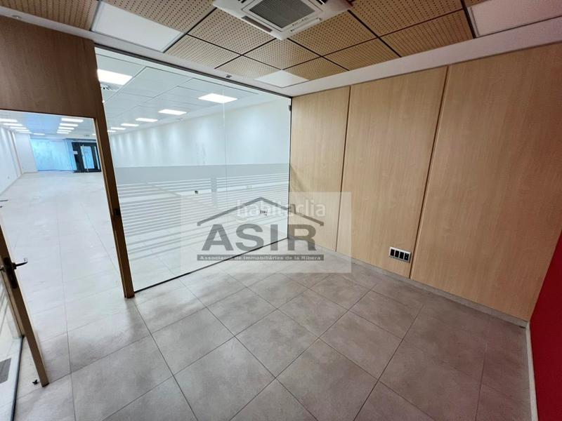 Foto d56beb39-352e-4a42-877a-2e07d945e57d. Location local commercial dans El Llombo Ontinyent