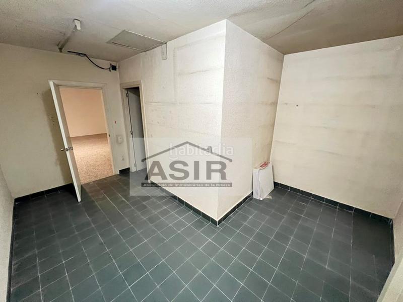 Foto c67857df-c2d8-4af8-8861-ba8607de01d0. Local comercial a El Llombo Ontinyent