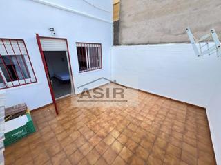 Affitto Appartamento  N/a. Bonito piso muy amplio, con balcón y gran terraza en zona parque