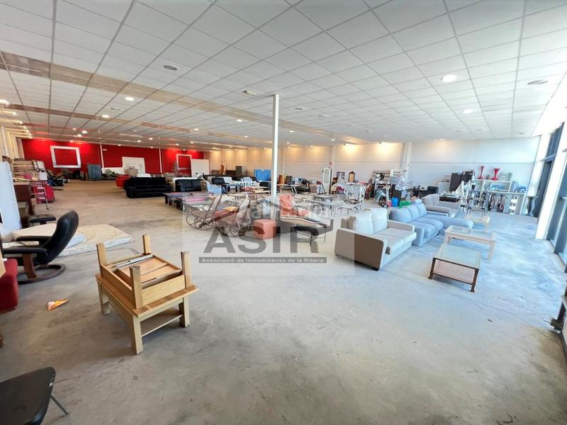 Foto d19e9068-3d58-45c3-ab70-d7484527b1c5. Nave industrial  venta en Benimuslem