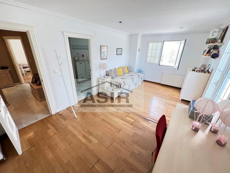 Foto 4fdf2afb-e9e1-4d94-8d4a-d08e6b16bd7e. Chalet avec parking piscine dans El Marenyet Cullera