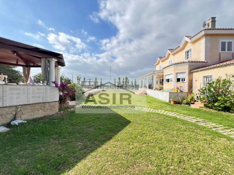 Foto a1043e25-e70c-499c-a4b4-e564e16ca488. Chalet avec parking piscine dans El Marenyet Cullera