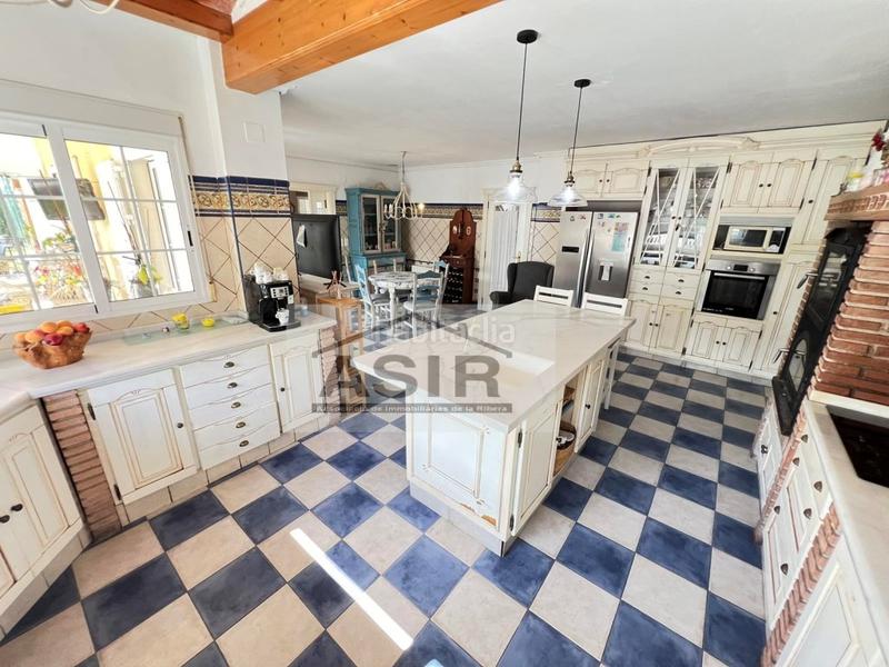 Foto b66819f8-24fb-46ff-bbd0-bfe0bd05eef1. Chalet avec parking piscine dans El Marenyet Cullera