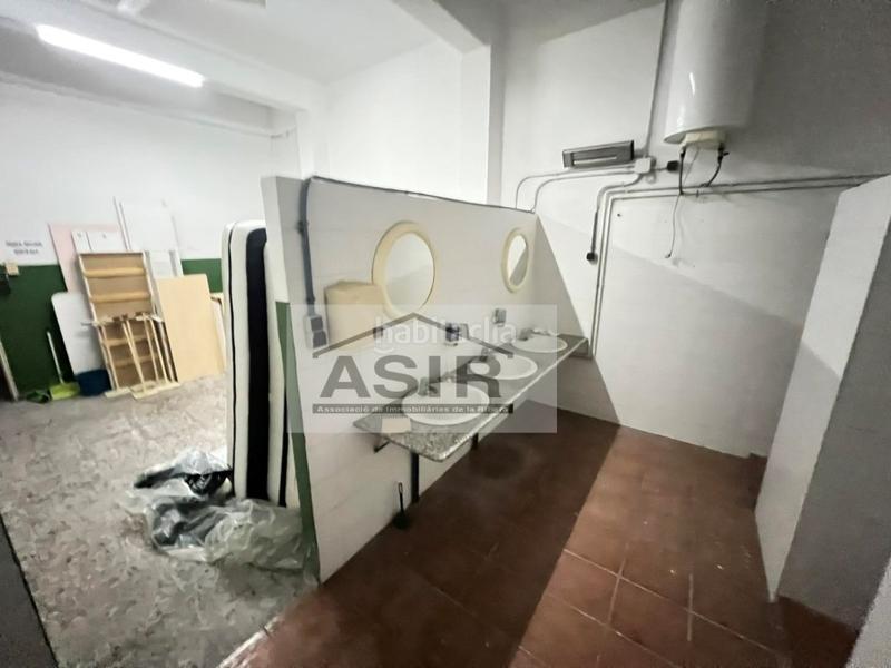 Foto b39b3522-34c4-40b0-a992-46c04f9c0eee. Local comercial a Pere Morell - Alborxí Alzira