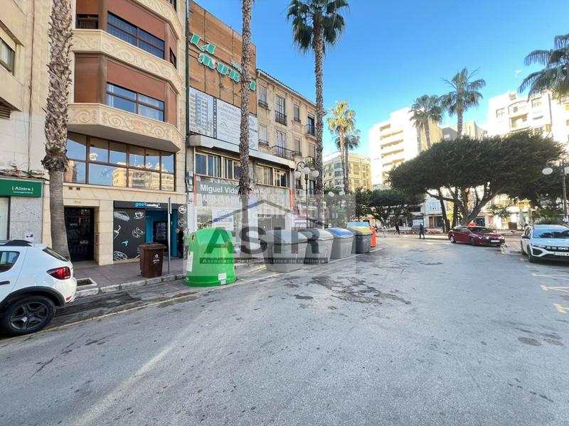 Foto 20dcb114-d064-4e73-a078-c88e9c015a7d. Gebäude in Centre Alzira