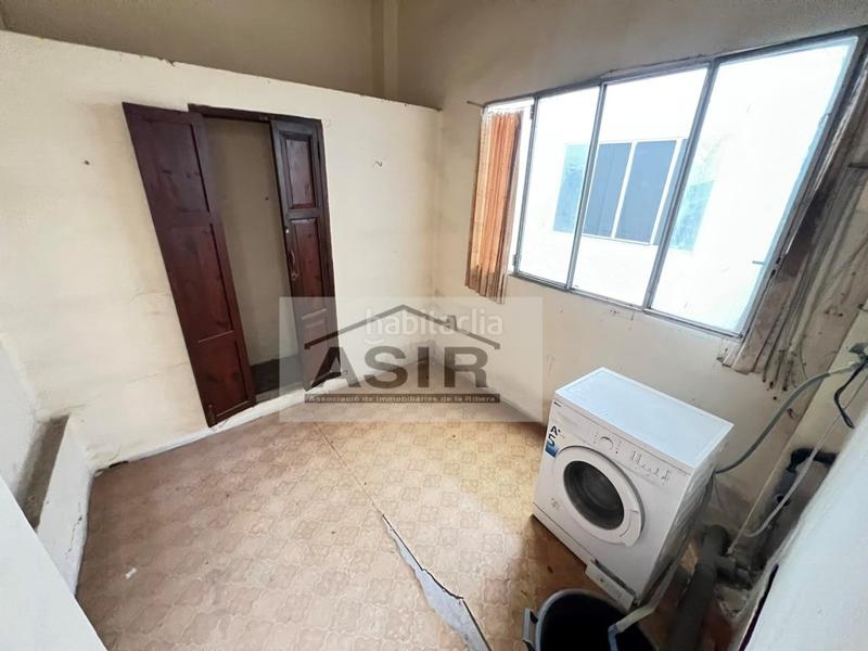 Foto 198ba582-8998-4565-bb90-8ba0e6a55855. Edifici a Centre Alzira