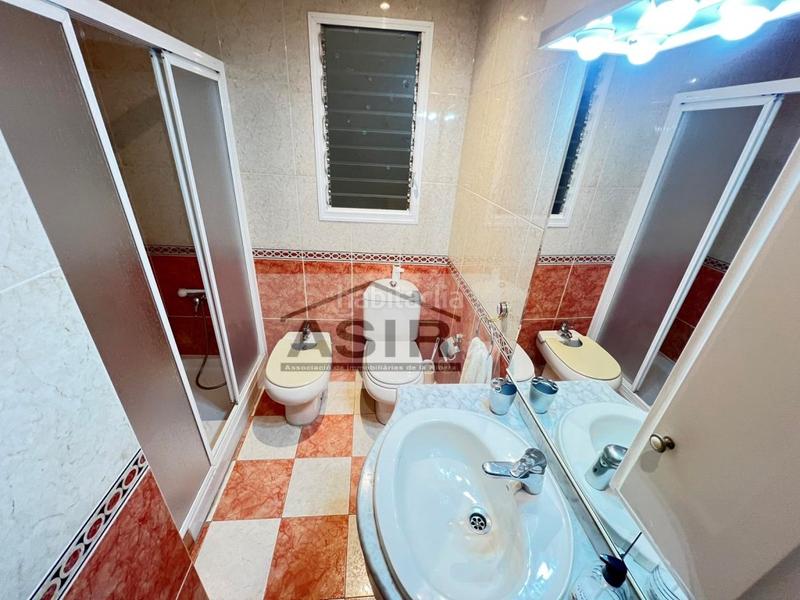 Foto 2a969a34-5f56-4bd0-b304-86d8702cea9e. Edifici a Centre Alzira