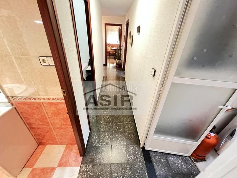 Foto 5661d066-0a1e-4534-849a-8464dab4f0a0. Edifici a Centre Alzira