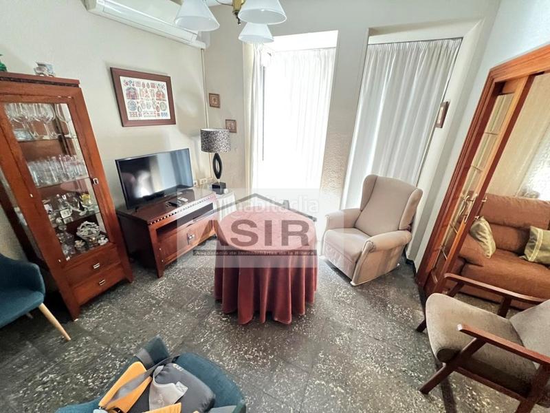 Foto 6feea06b-2118-45a3-9c93-5323da406e20. Edifici a Centre Alzira