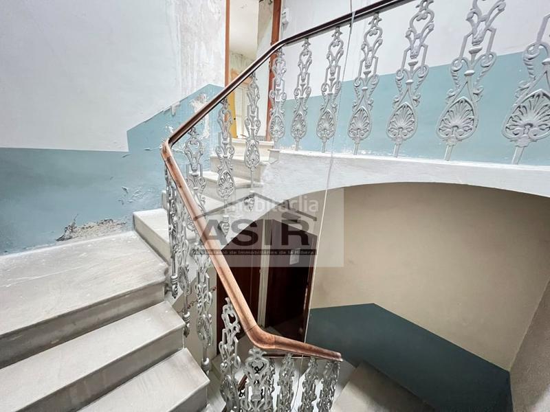 Foto ac8fb4d1-411b-4dbf-b2bf-3e99096e09e6. Edifici a Centre Alzira