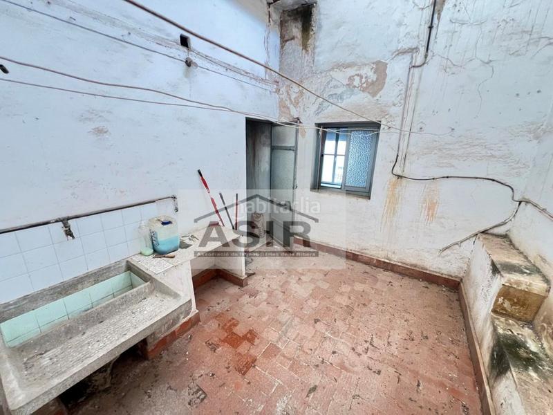 Foto c0328a78-c40e-435a-93d4-a8fc32161d78. Edifici a Centre Alzira