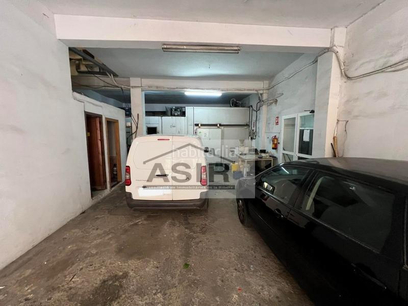 Foto d37f91ec-c71f-476f-b91a-6303f04a27d5. Edifici a Centre Alzira