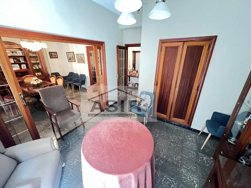 Foto e0769863-8a96-40d2-af86-28e646f651a5. Edifici a Centre Alzira