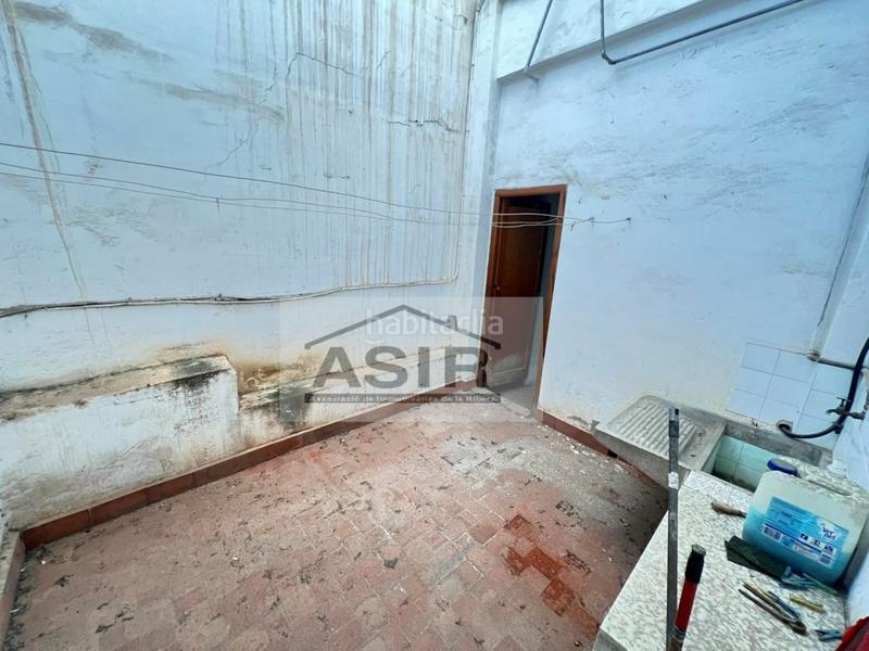 Foto e4231b35-bfe6-4857-983c-3f87ce481974. Edifici a Centre Alzira