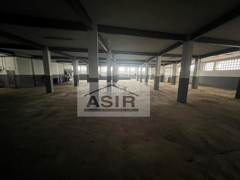 Foto 55c372c3-1fa4-41f9-8e65-c5ffad589962. Industrial building in Corbera