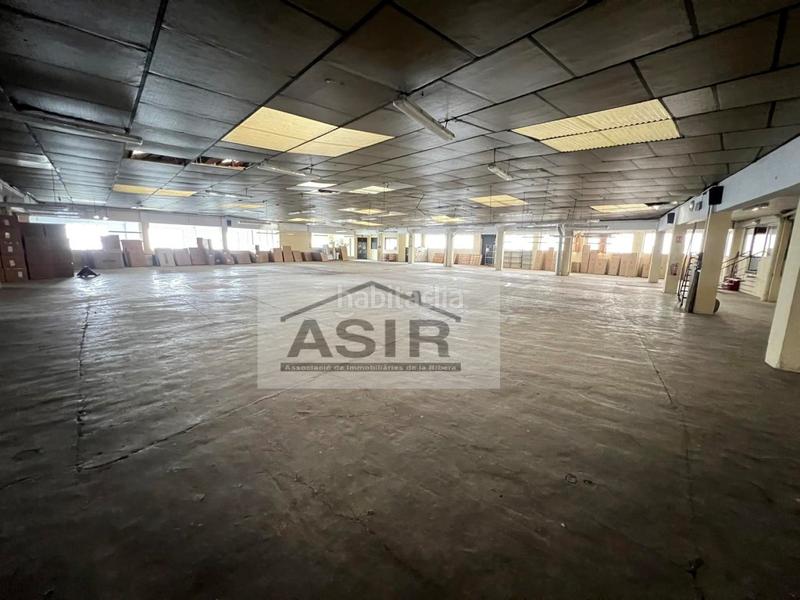 Foto a783af5f-5fb6-4985-ba46-7ae50b87102c. Industrial building in Corbera