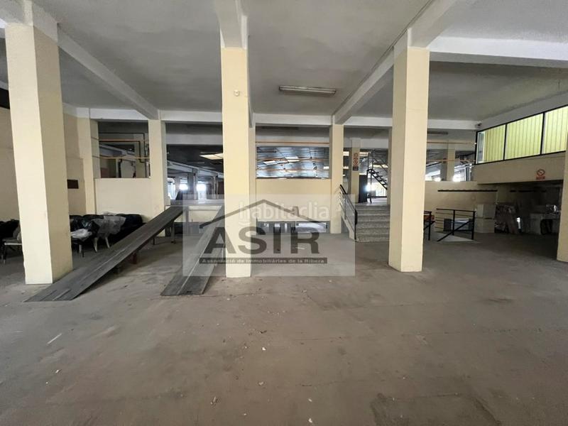 Foto e2bce353-43f3-46a1-8239-14cb8cd95a69. Industrial building in Corbera