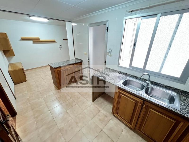 Foto 252b890e-7a57-49d6-908b-fa6e0b3ef4ac. Piso  4 habitaciones venta en Pere Crespí Alzira
