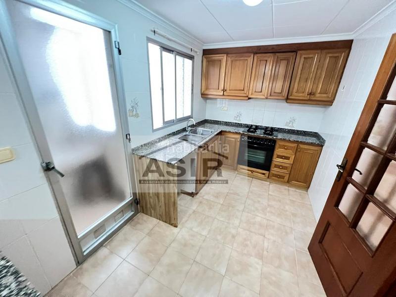Foto 8750fa44-3233-4423-9773-513083d12158. Piso  4 habitaciones venta en Pere Crespí Alzira