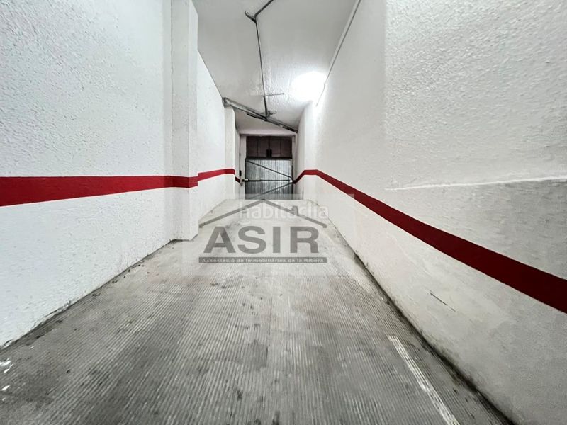 Foto c4100dae-1865-49b9-99e9-acfd9785b74c. Aparcament cotxe a Alquenència - Venècia Alzira