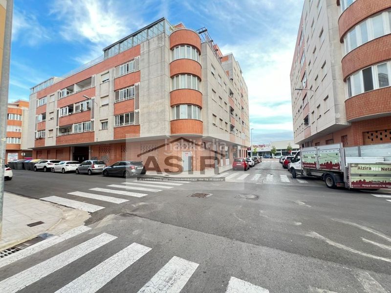 Foto de75d7a9-d4aa-41c4-b1c3-4dda5e7e3381. Aparcament cotxe a Alquenència - Venècia Alzira