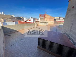 Gebäude in Caputxins. Edificio venta alzira
