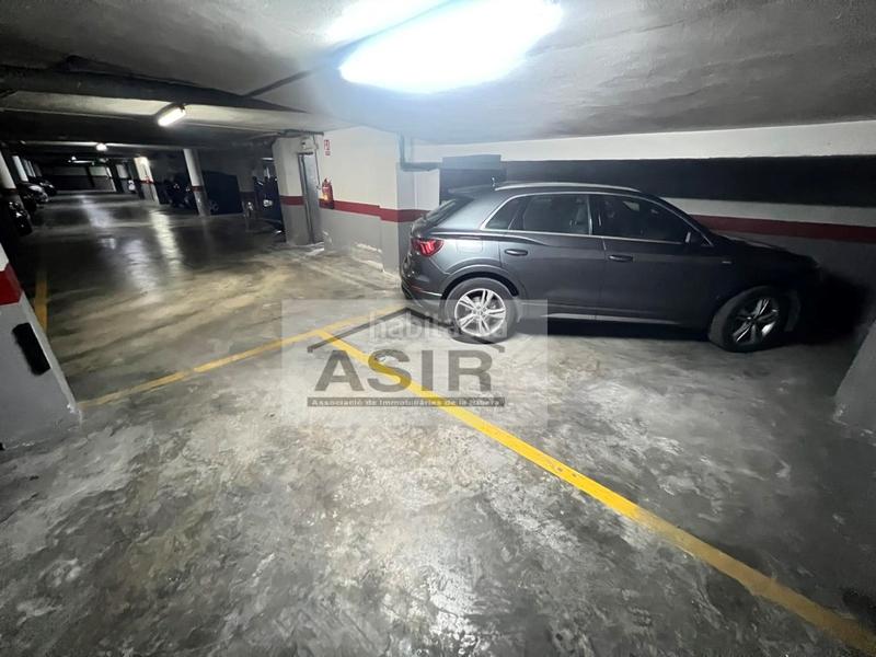 Foto 0fa46198-8109-478f-ac47-e0e9d4262517. Aparcament cotxe a Sants Patrons Alzira