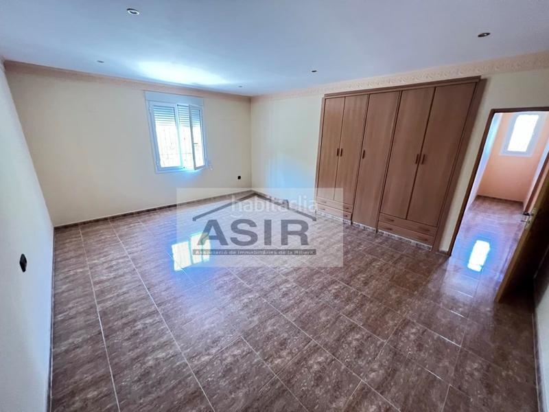 Foto 7b388cbe-d918-4cb2-8cc8-f782a217d80f. Chalet mit parking pool in Urbanitzacions i Pedanies Nord Alzira