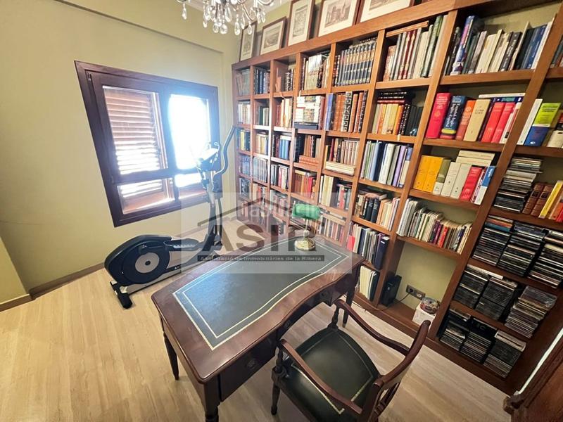 Foto d0037f51-21b7-4bba-b7eb-3533b02ee46a. Flat with heating parking in La Vila Alzira