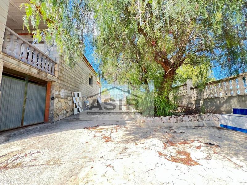 Foto 2dc031c4-5ab6-4f0d-a551-02397621c97a. Chalet  5 habitaciones venta en Catadau