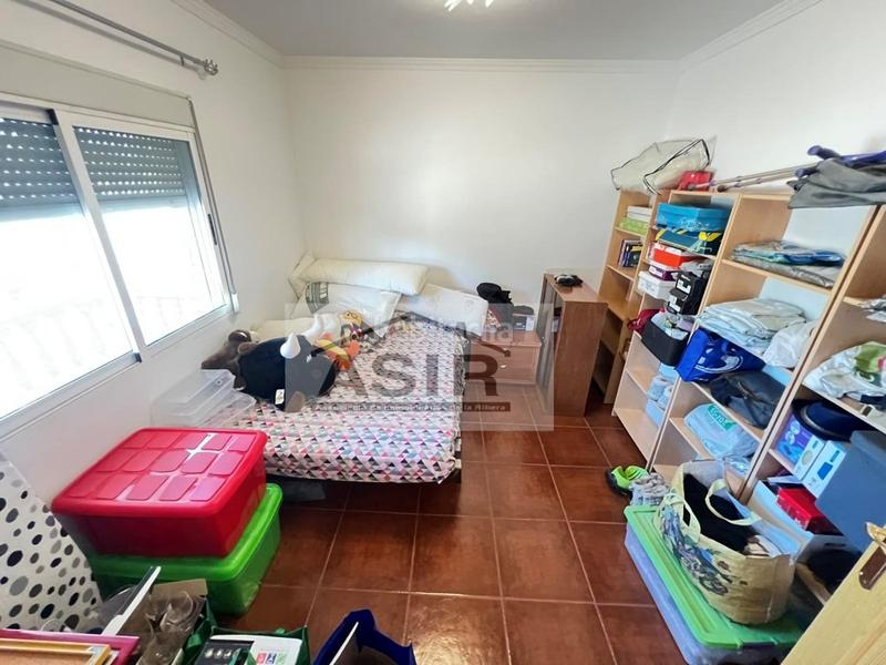 Foto 7a496e59-b616-4845-ab2c-86ede6c31300. Chalet  5 habitaciones venta en Catadau