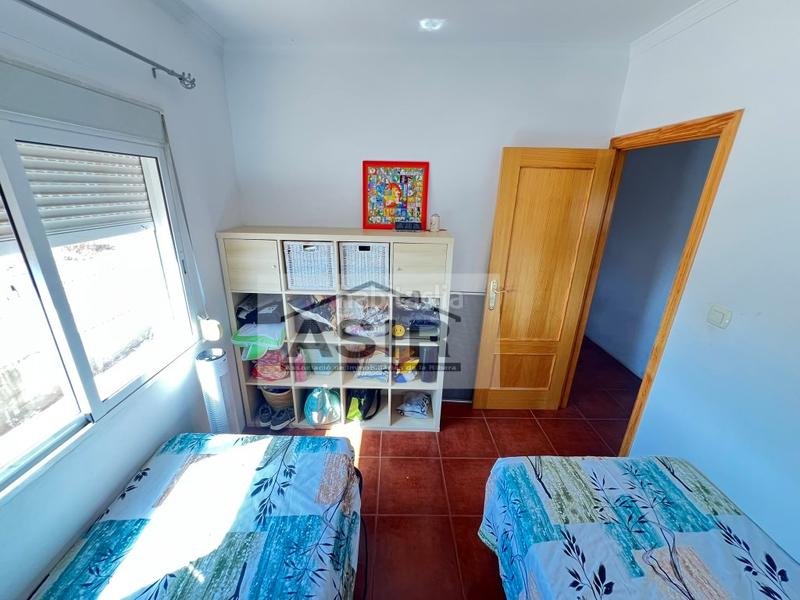 Foto a00586b5-ad84-4fd4-a830-57baa9f9c4d6. Chalet  5 habitaciones venta en Catadau