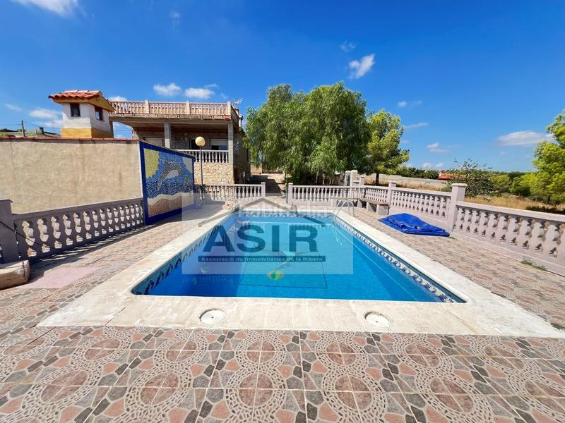 Foto c91924af-a6de-4138-80b4-b031d09a3185. Chalet  5 habitaciones venta en Catadau