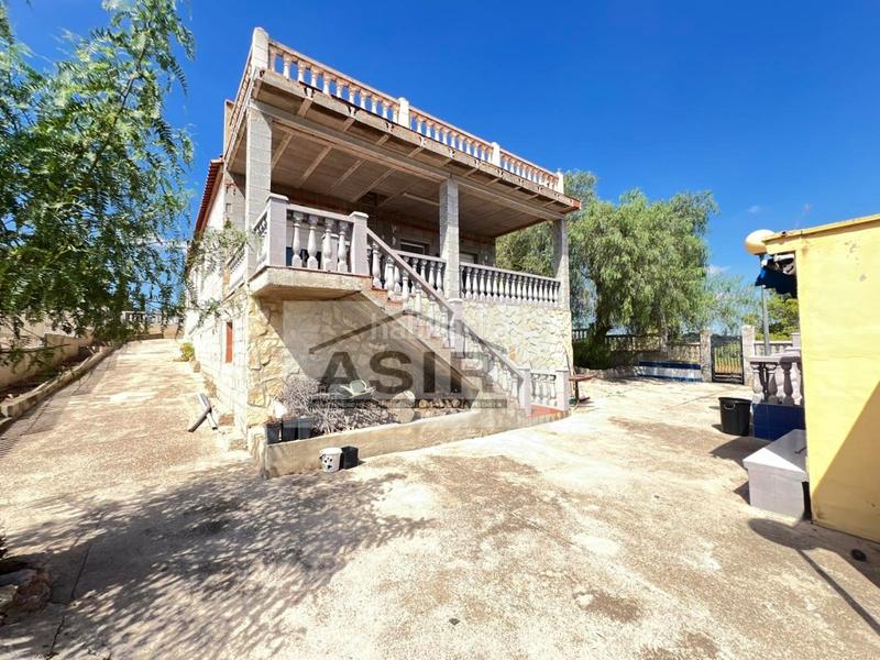 Foto f2d84bfb-3b3d-457a-8af0-f9ab1887e932. Chalet  5 habitaciones venta en Catadau