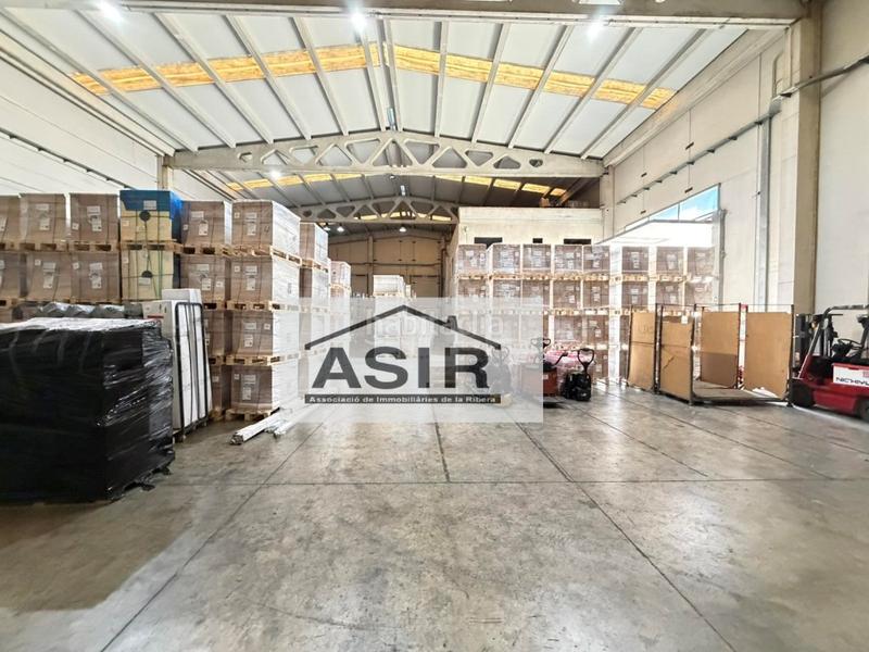 Foto 0daf9a97-20ba-4455-9925-1745420ee9eb. Fabrikhalle in Pobla Llarga (la)