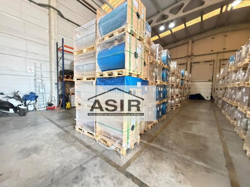 Foto 2e7eca9c-0658-46df-8b3b-018322a1f356. Fabrikhalle in Pobla Llarga (la)