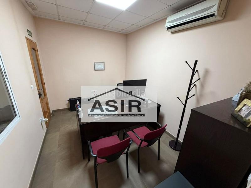 Foto 3d105e94-5818-4b58-b32f-08fe4249eb85. Fabrikhalle in Pobla Llarga (la)