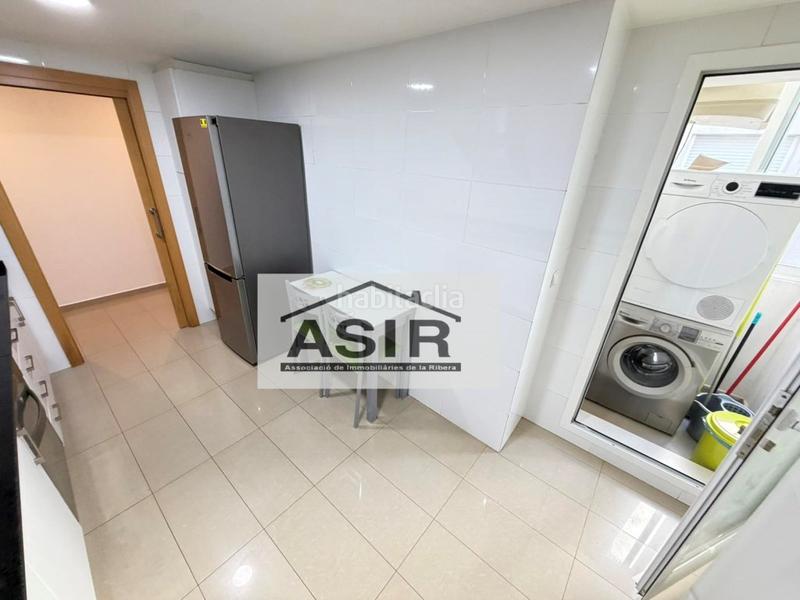 Foto 35a3d72c-ca0a-4482-b4b0-1f67ad845593. Lloguer pis amb aparcament a Pobla Llarga (la)