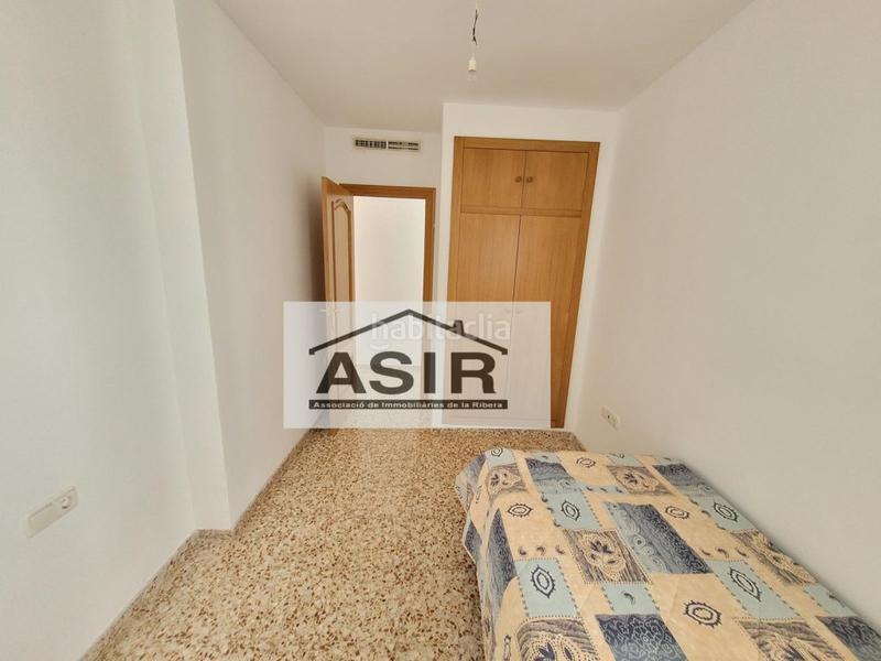 Foto c494bdb4-40e7-4e02-a2bd-58c852a07030. Alquiler piso  con ascensor en zona iglesia santos patronos en Alzira