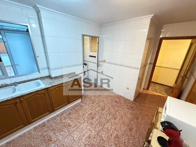 Foto aeffe76f-76d8-40d1-ae88-27f54d5ef3f0. Piso  4 habitaciones venta en Albuixarres Alzira