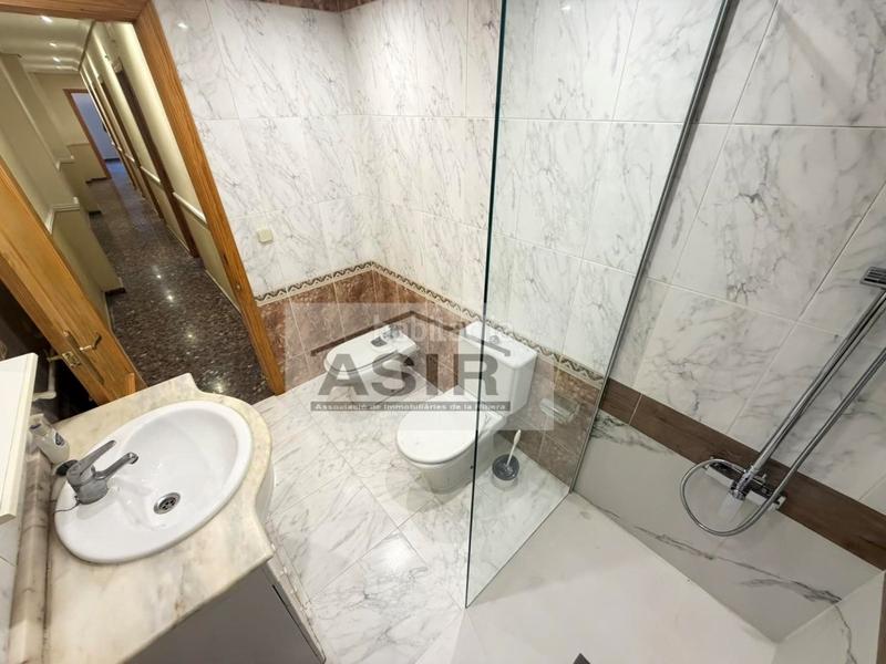 Foto d17e2b4e-63bc-4ece-ab8d-5e8c704b844c. Piso  4 habitaciones venta en Albuixarres Alzira