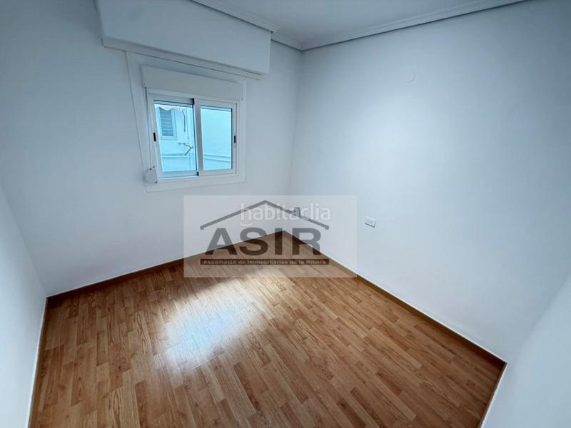 Foto 36d88e86-d3ad-423b-bab9-f5030222df87. Rent flat in Centre Alzira