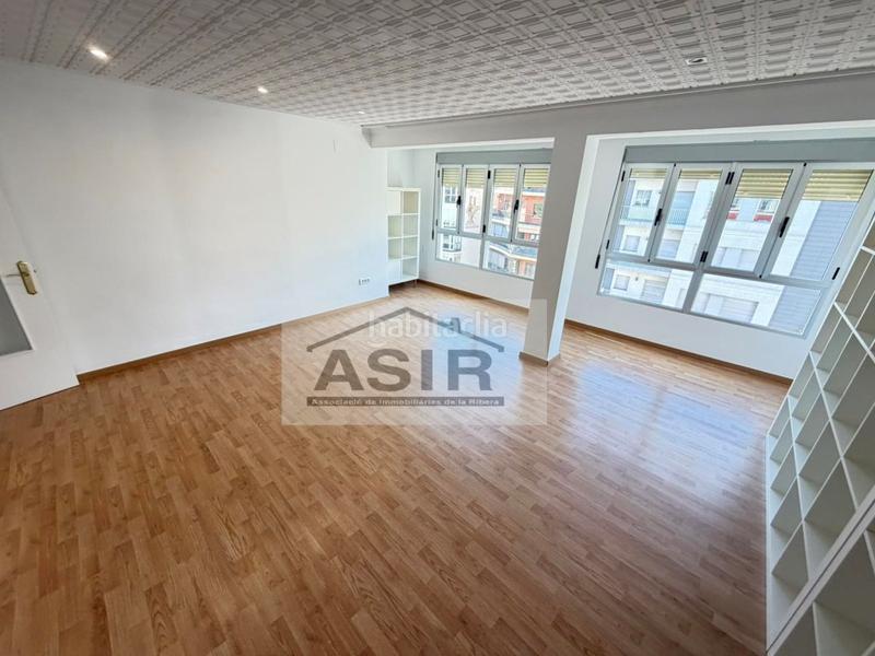 Foto 5cd0ec46-7f7f-45f3-bc29-c51b90a57f6f. Rent flat in Centre Alzira