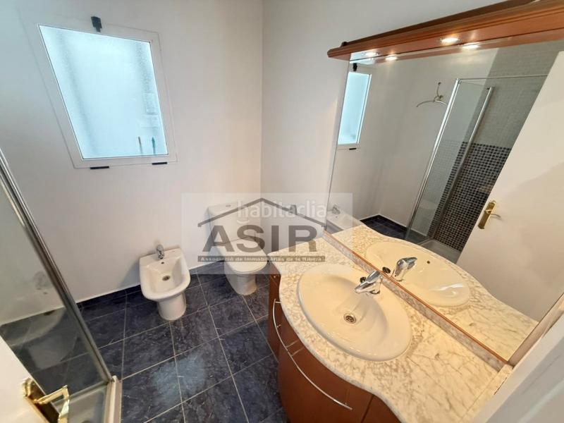 Foto b3a58fe1-7ba6-4c04-a4f5-8abbd63ebeb7. Rent flat in Centre Alzira