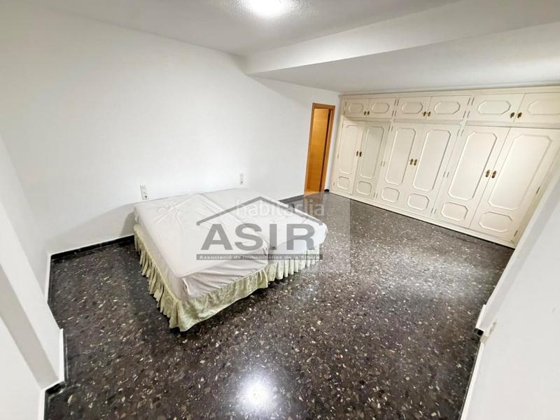 Foto e27852b3-34ee-4c45-98a4-eef63d7f425e. Alquiler piso  3 habitaciones alquiler en Centre Alzira
