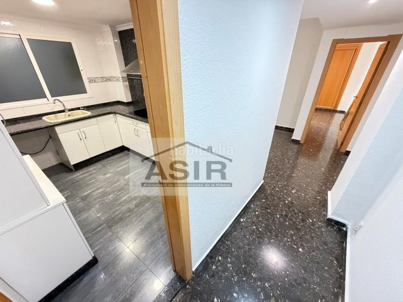 Foto fc6ca9e1-eb2f-4d59-8e42-986e0d1a13c9. Alquiler piso  3 habitaciones alquiler en Centre Alzira