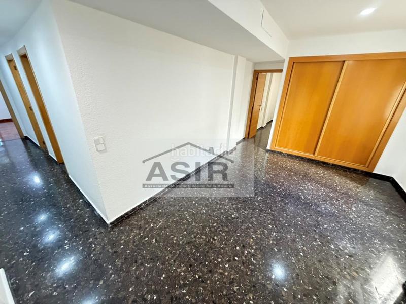 Foto fd96e75b-3b07-41bb-a261-c96f533f5390. Miete etagenwohnung in Centre Alzira