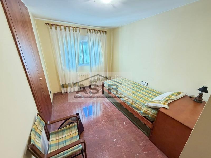 Foto afd7bdc3-c9b7-45d4-adc4-7e5d9d404e81. Attico con parcheggio in Centre Alzira